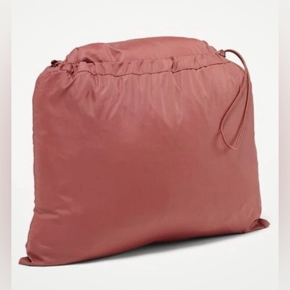 Old Navy Rust Orange Quilted Packable Water Resistant Puffer Jacket - Picture 16 of 16